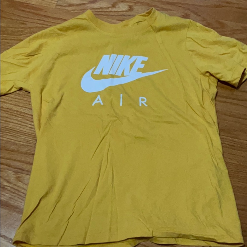 nike t-shirt